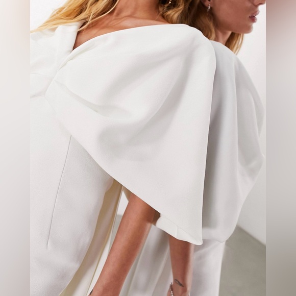 NWT {ASOS DESIGN} Dahlia Crepe Bow Back Maxi Wedding Dress in Ivory - Picture 3 of 5